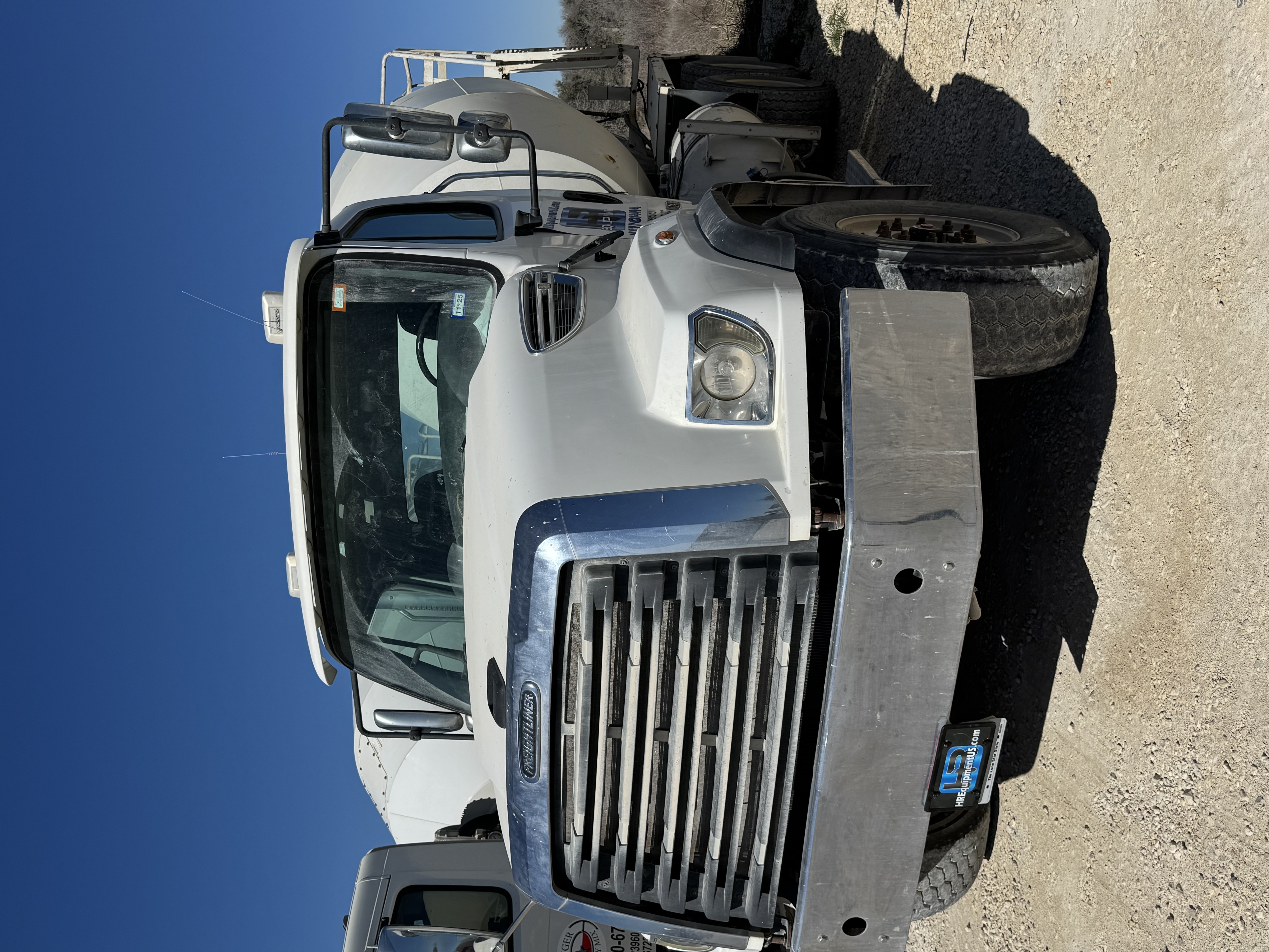 Unit 191 - 2018 Freightliner - Hours 15,387 - Miles 145,362 photo 3
