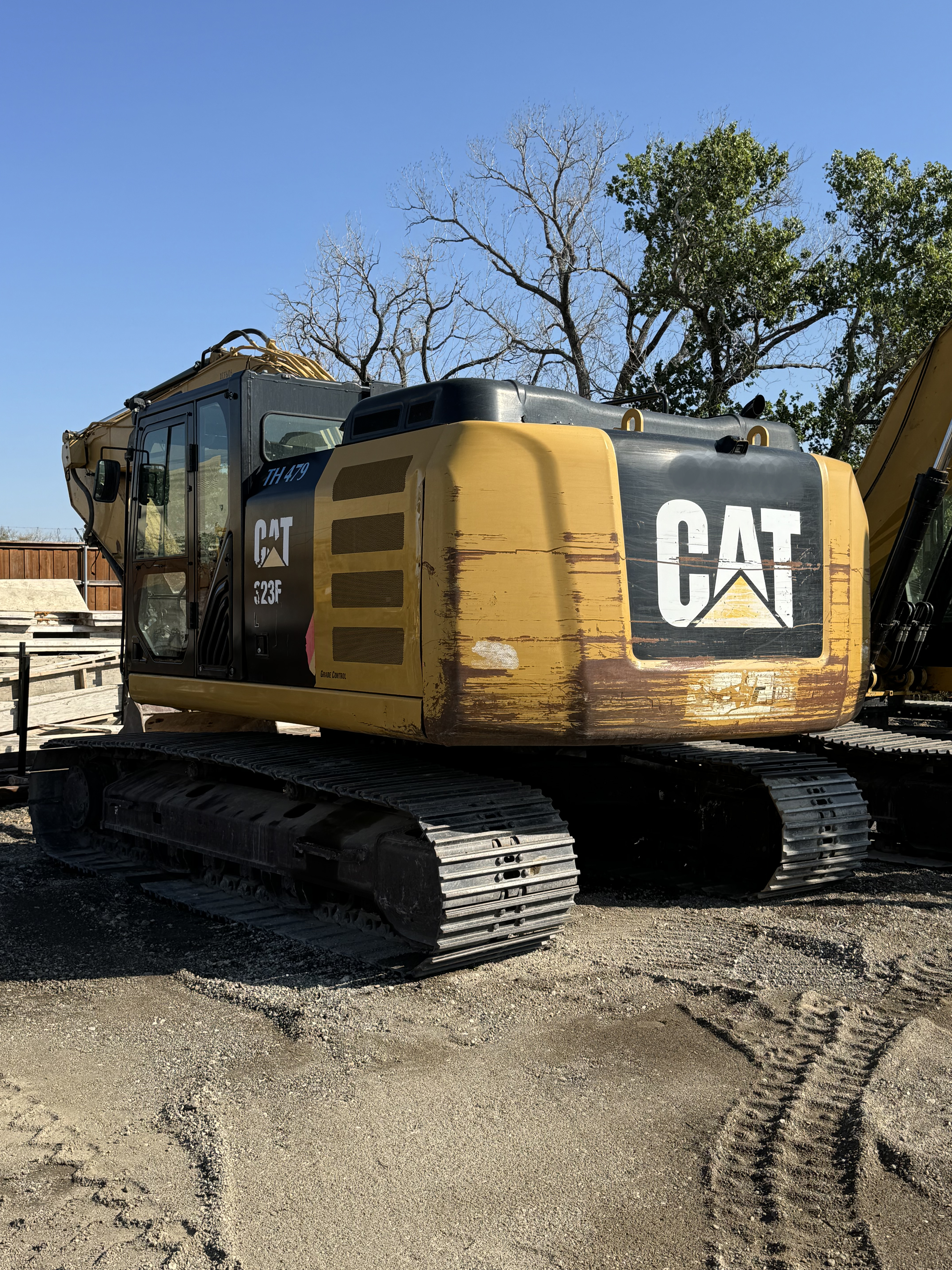 479 - 2015 Cat 323FL - Excavator photo 2