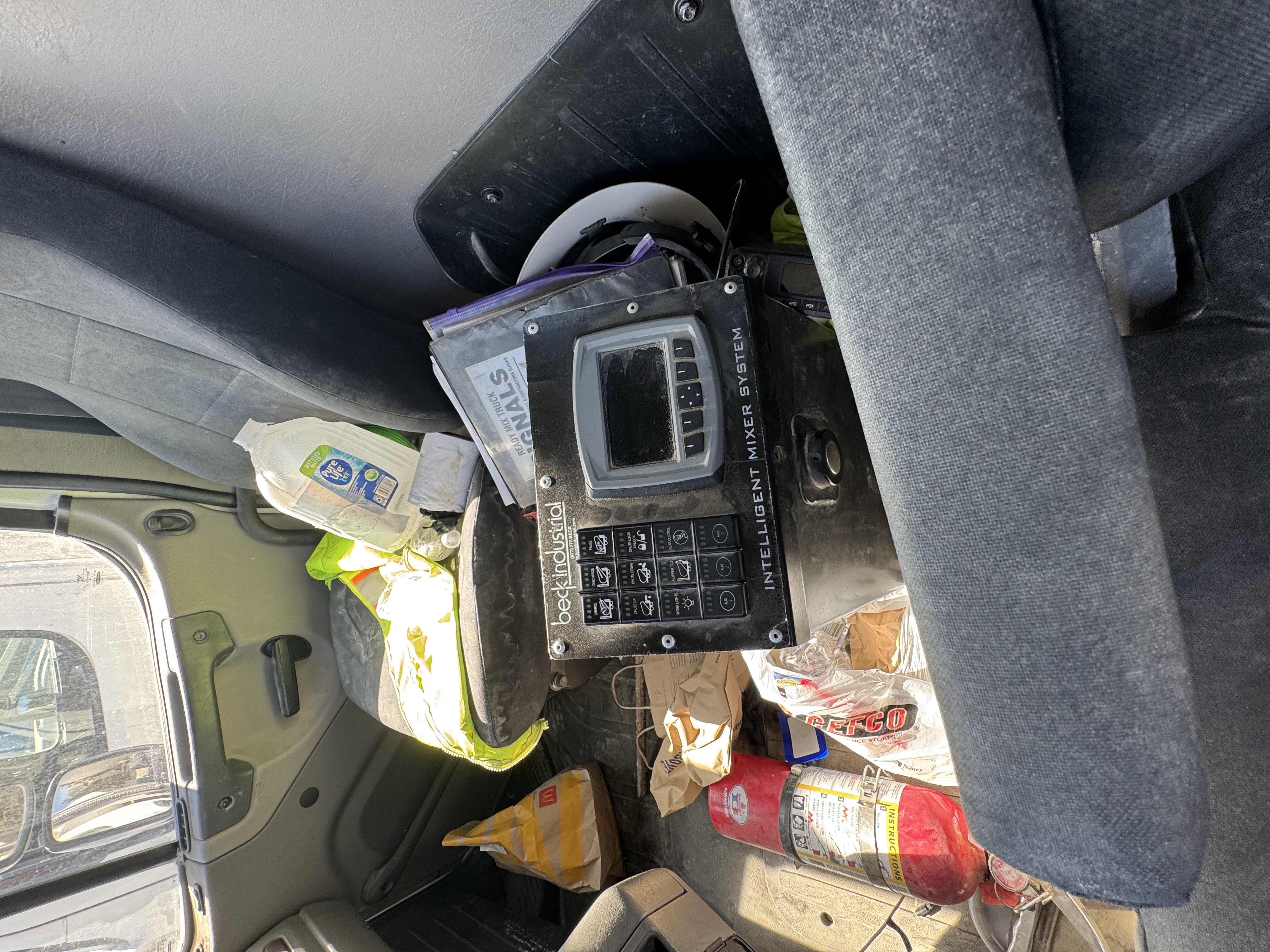 Unit 195 - 2018 Freightliner - Hours 13,694 - Miles 147,806 photo 2