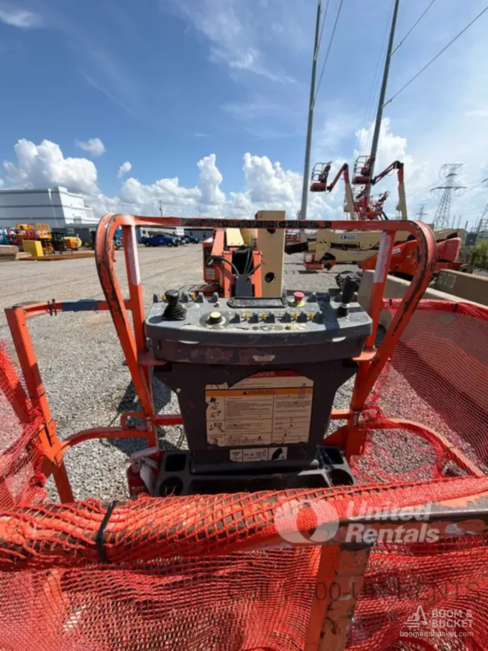 2017 JLG E450AJ Articulating photo 3