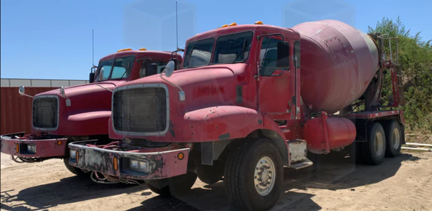 2001 Oshkosh Mixer Truck with (2) parts trucks photo 4