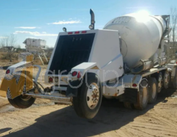 (2) 1994 & 1995 Oshkosh Automatic Front Discharge Mixer Trucks photo 5