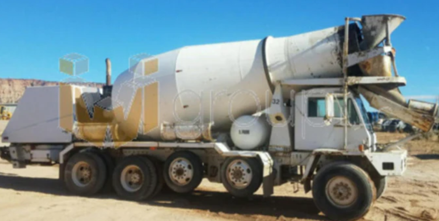 (2) 1994 & 1995 Oshkosh Automatic Front Discharge Mixer Trucks photo 7