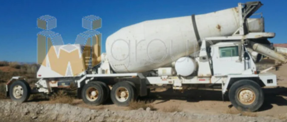 (2) 1994 & 1995 Oshkosh Automatic Front Discharge Mixer Trucks photo 8